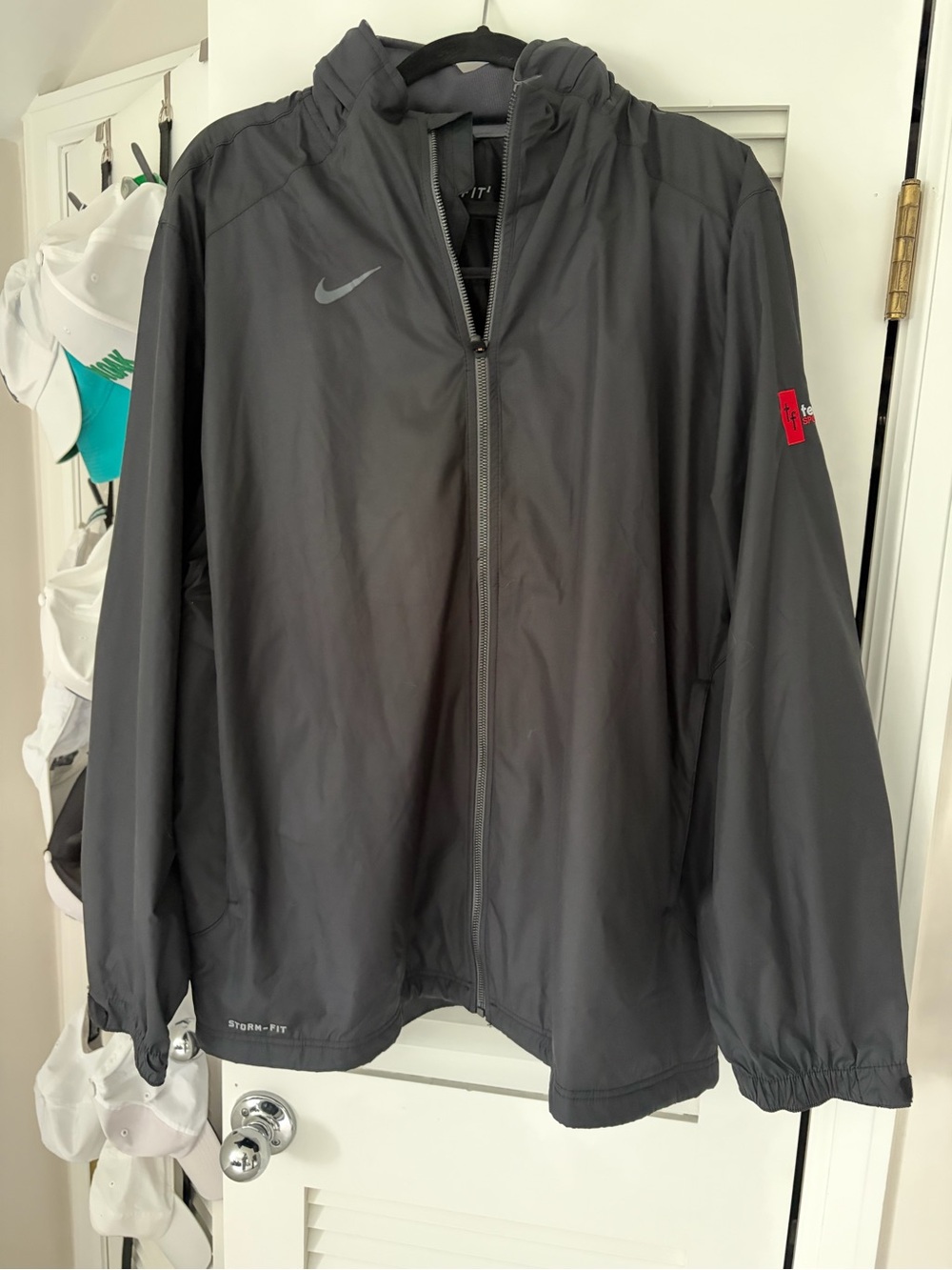 Nike Men's Black Hooded Windbreaker Jacket